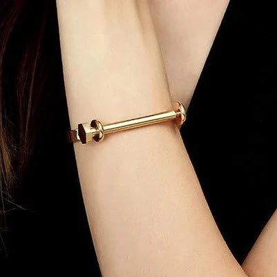 Shackle U Cuff Bracelet